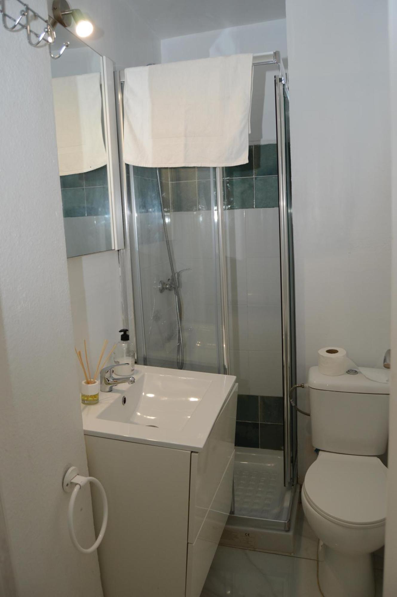 Cuna * Seville