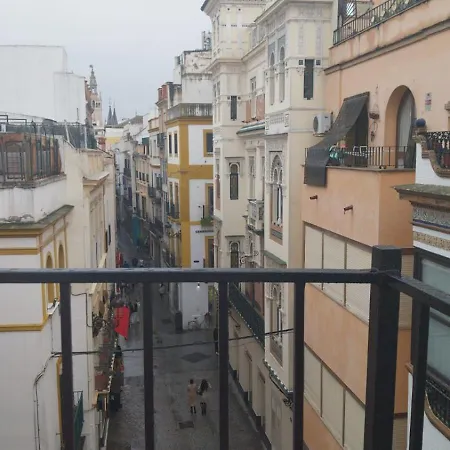 Apartamentos Cuna Seville Exterior photo